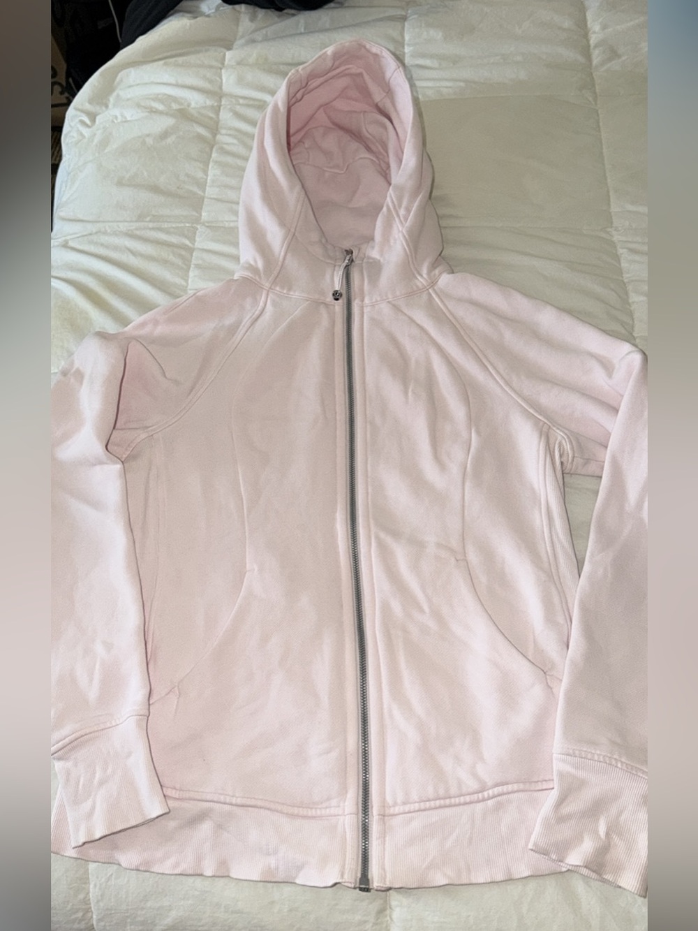 Light Pink & Silver Lululemon Scuba Full Zip . ✨